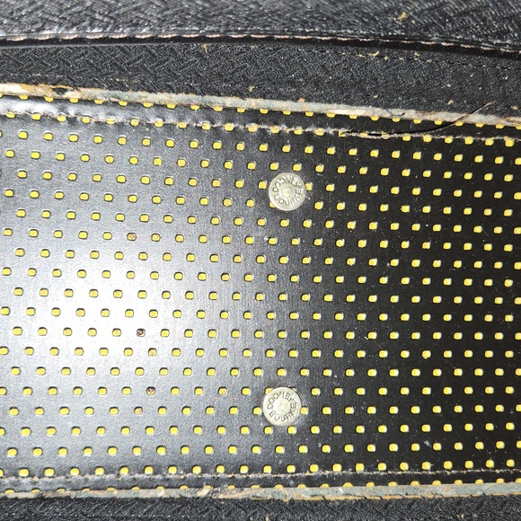 Vintage Dooney & Bourke purse.. - Picture 9 of 12